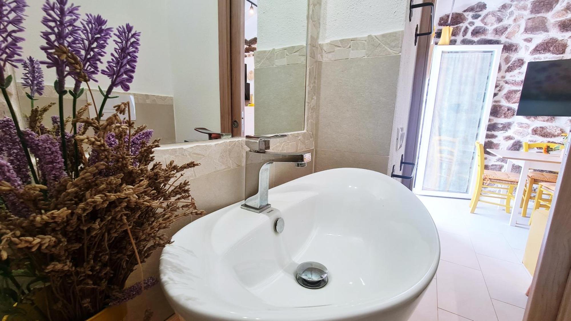 Lo Stazzo Della Dottoressa Enas Buitenkant foto